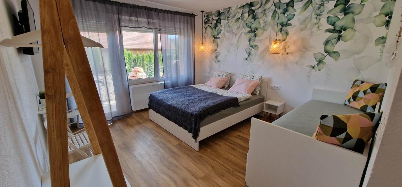 Hotel Samarin Crnomelj Ngoại thất bức ảnh