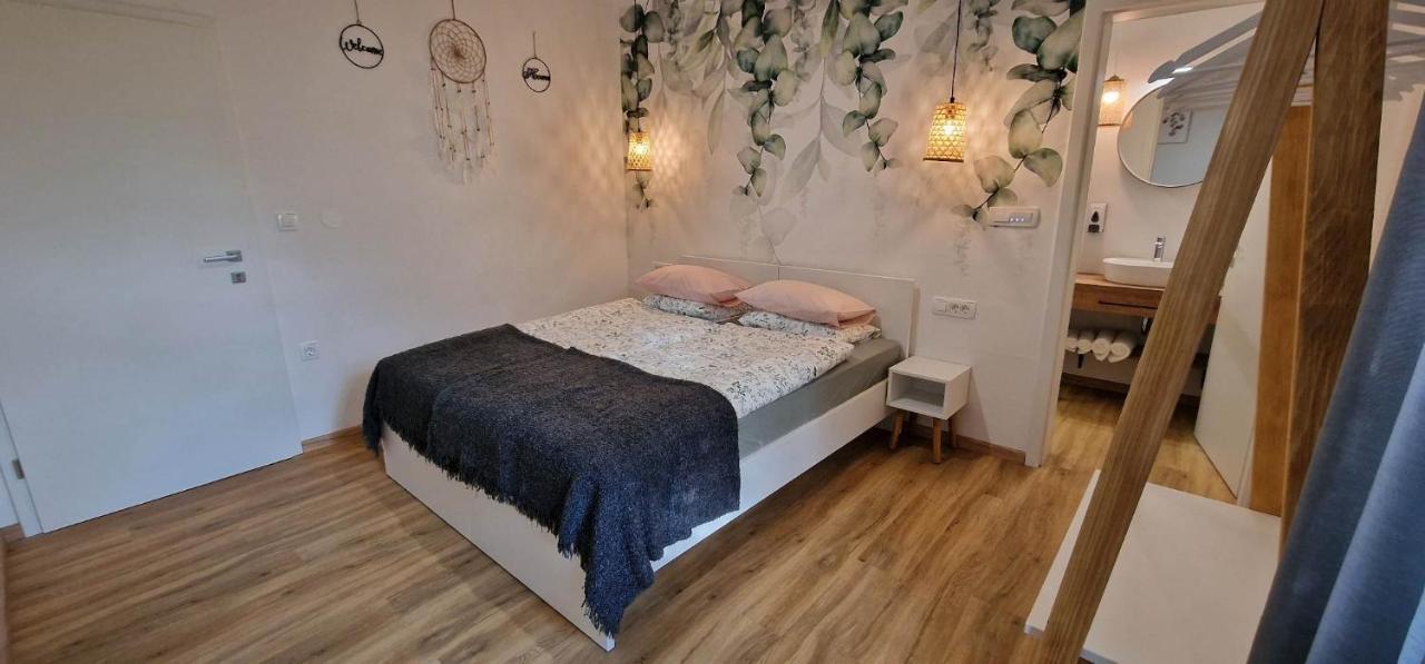 Hotel Samarin Crnomelj Ngoại thất bức ảnh