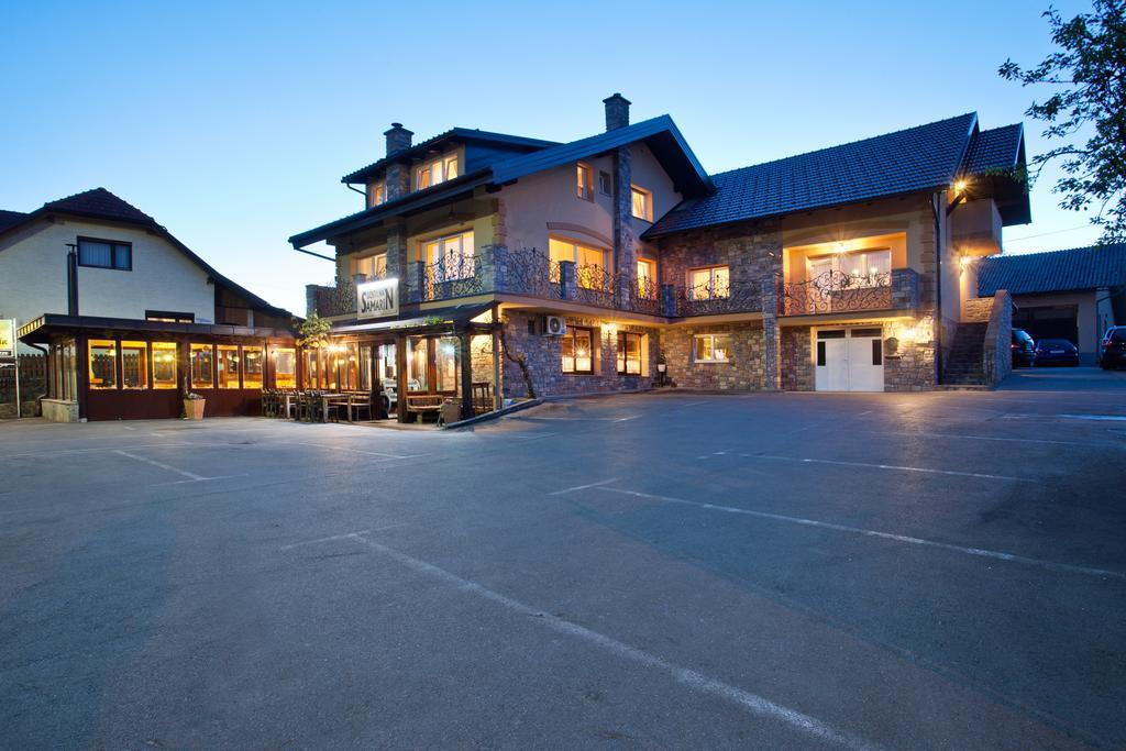 Hotel Samarin Crnomelj Ngoại thất bức ảnh